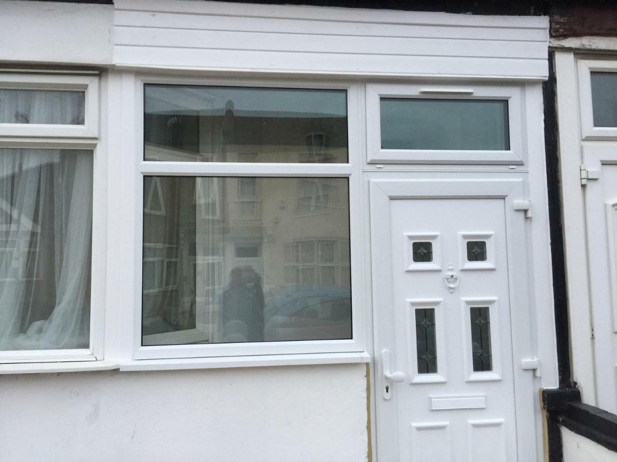 Abbey Wood Station Five Bedroom Self Contained House Exterior foto