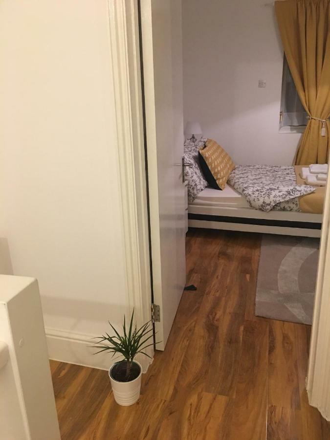 Abbey Wood Station Five Bedroom Self Contained House Exterior foto